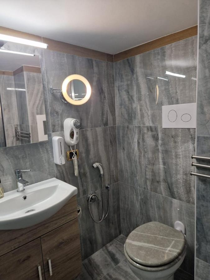 Confort Home 73 Palermo Bagian luar foto