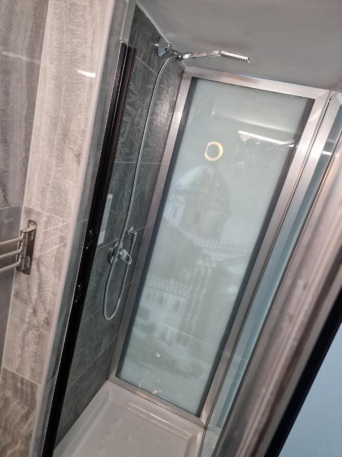 Confort Home 73 Palermo Bagian luar foto