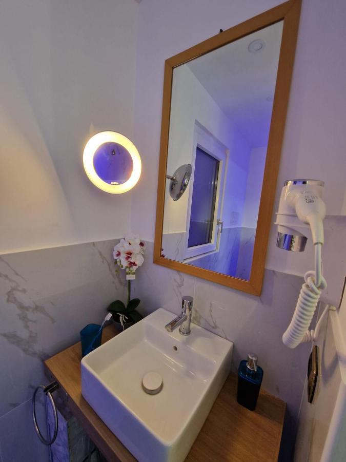 Confort Home 73 Palermo Bagian luar foto